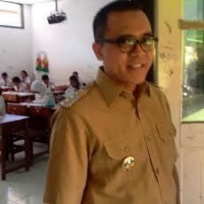 Bupati Anas Nggerundel Saat Sidak UN SMP di Banyuwangi, Ada Apa?