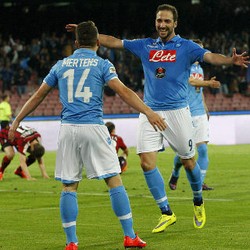 Napoli Beri Milan Kekalahan Ketiga Beruntun