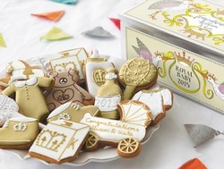 Suvenir Unik dari Inggris, Biskuit Mewah Royal Baby