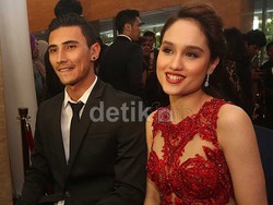 Cinta Laura Didukung Pacar untuk Berkarier di Hollywood