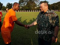 La Nyalla Temui Pemain Persipura