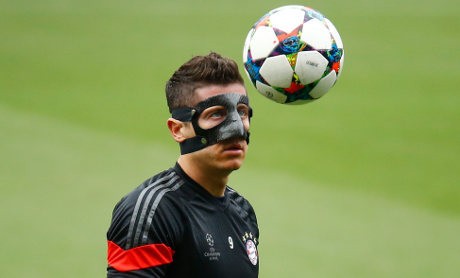 Pep Belum Yakin Bakal Mainkan Lewandowski Lawan Barca