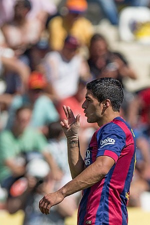 Usai City & PSG, Bayern Korban Berikutnya Suarez?