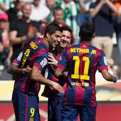 Neuer Siap Hadapi Trio Messi-Suarez-Neymar