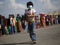 Duka Anak Korban Gempa Nepal