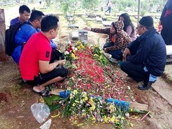 Billy Mau yang Datang Ikhlas Berdoa untuk Olga, Bukan karena Kupon Sembako