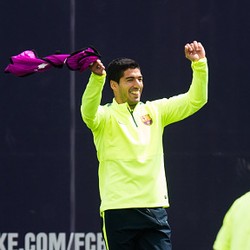 Suarez Hibur Bocah Penderita Kanker Lewat Video Call