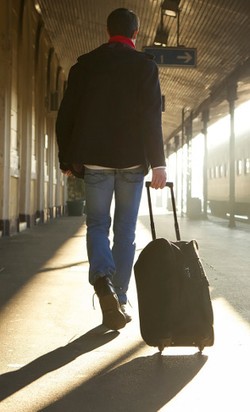 Seperti Hachiko, Pria Ini Tunggu Kekasihnya Selama 20 Tahun di Stasiun