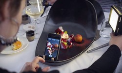 Restoran Ini Sediakan Piring Khusus untuk Foto Makanan dengan Smartphone
