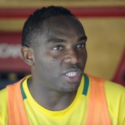 Sedang Potong Rambut, Benni McCarthy Dirampok