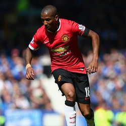 Setan Merah Dikabarkan Siapkan Kontrak Tiga Tahun untuk Young