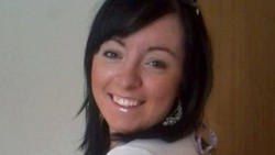 Kebiasaan Mengunyah Permen Karet Ditengarai Jadi Penyebab Kematian Gadis Ini