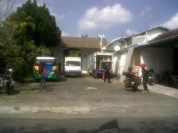 Jelang Penjelasan Sabda Raja, Polisi Berjaga-jaga di Kediaman GKR Pembayun