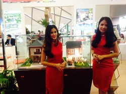 Di Pameran Rumah Juga Ada SPG, Tapi Lebih Sopan Daripada Otomotif