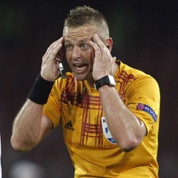 Sebut Gol Dnipro Offside, De Laurentiis Juga Cibir Wasit dan Platini