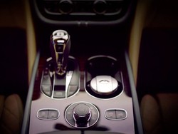 Mengintip Interior Mobil SUV Bentley