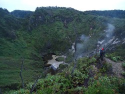 Asyiknya Mendaki Gunung Tandikat di Sumatera Barat