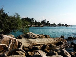 Penyusuk, Satu Lagi Pantai Cantik dari Bangka