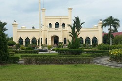 Kabupaten Siak, Kecantikan Melayu yang Tersembunyi