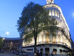 Rotterdam, Kota Pelabuhan Bertabur Cahaya di Malam Hari