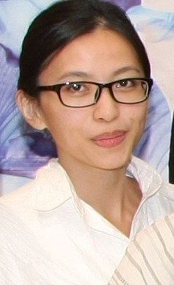 Felicia Budi, Desainer Lokal dengan Eksplorasi Bahan yang Kreatif