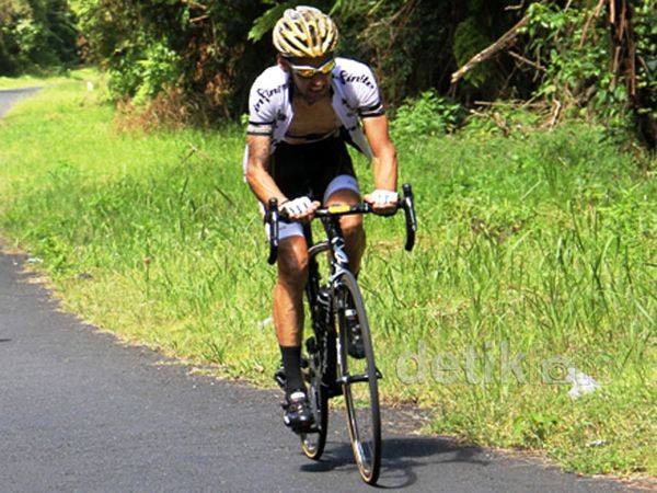 Peter Pouly Juara Etape Ketiga ITdBI 2015