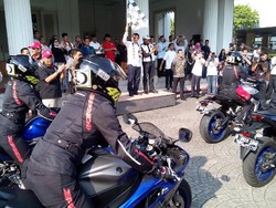 Touring Srikandi Yamaha, Dilepas Ahok, Disambut Gubernur NTB