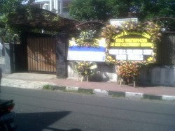 Dosen UGM Tewas Kecelakaan Helikopter di Pakistan, Kerabat Berdatangan ke Rumah Duka