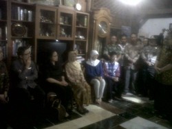 Menlu Retno Marsudi Melayat ke Rumah Duka Hery Listyawati di Yogyakarta