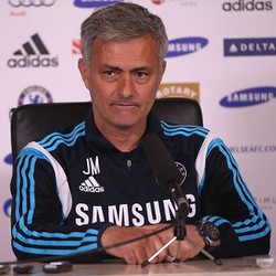 Mourinho Santai Terkait Kontrak Baru