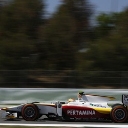 Rio Finis Keempat di Feature Race