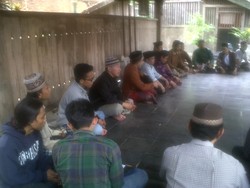 Protes Sultan soal Khalifatullah, Puluhan Orang Ziarah ke Makam Raja