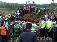 Pencarian Korban Longsor Pangalengan Diperpanjang 7 Hari