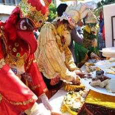 Ribuan Orang Tumplek Blek di Festival Rujak Uleg HUT Kota Surabaya