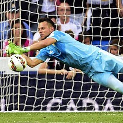 Diego Alves, Tembok Tebal Milik Valencia