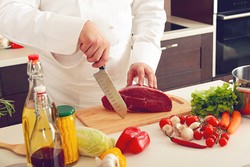 Sekolah Masak di Denmark Kena Denda Karena Paksa Murid Cicipi Daging Babi