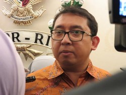 Fadli Zon Wacanakan Revisi UU ITE untuk Cegah dan Tindak Prostitusi Online