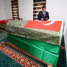 Kunjungan PM Turki ke Makam Tokoh Ottoman Picu Kemarahan Suriah