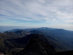 Menyentuh Atap Pulau Jawa
