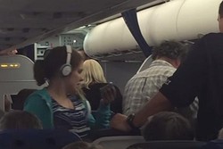 Kasihan, Anak Autis di Amerika Diturunkan dari Pesawat