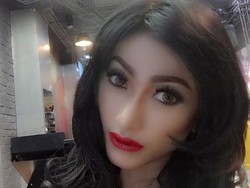 Bantah Terlibat Prostitusi, Amel Alvi Unggah Foto Selfie Lagi di Instagram