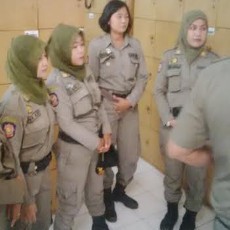 Penertiban Pasar Tembok Diwarnai Gesekan Satpoltik dengan Politisi PDIP