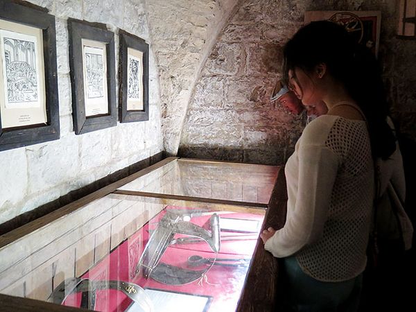 Lokasi Syuting Film 'Negeri van Oranje' di Praha yang Bikin Merinding