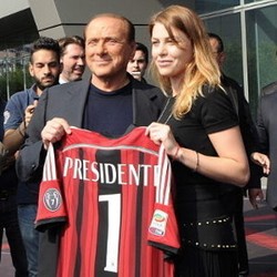 Berlusconi Takkan Sembarangan Lepas Milan