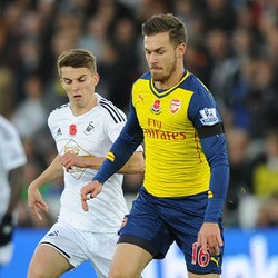 Emirates yang Angker Menyambut Si Angsa