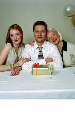 Alasan Pria Mencari Sosok Wanita Idaman yang Mirip Ibu Mereka