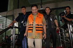 KPK Pindahkan Penahanan Bupati Lombok Zaini Arony ke Lapas Krobokan