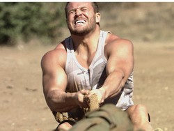 Steve Austin Siap Berikan Tantangan Berat untuk Hadiah Rp 131 Juta