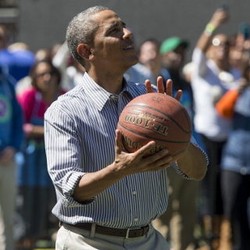 Obama Dapat Air Jordan Terbaru dari Nike