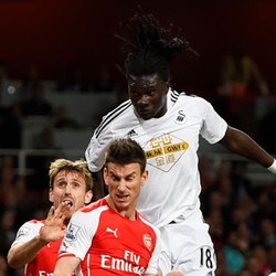 Arsenal Ditumbangkan Swansea di Emirates